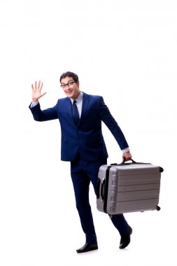 Beyaz arka planda bavulu olan genç bir işadamı.