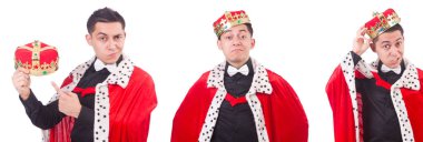 Taçlı bir iş adamı beyazlar içinde.