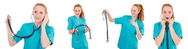 Молодой медицинский стажер со стетоскопом изолирован на белом — стоковое фото