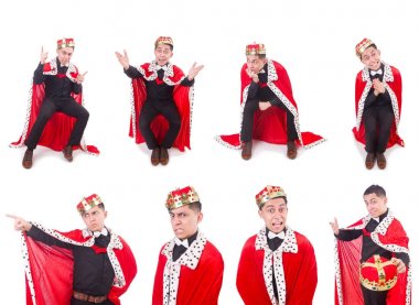 Taçlı bir iş adamı beyazlar içinde.