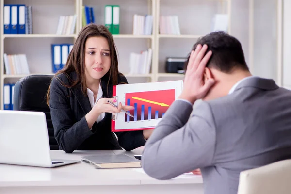 Business meeting between businessman and businesswoman — Stock Photo, Image