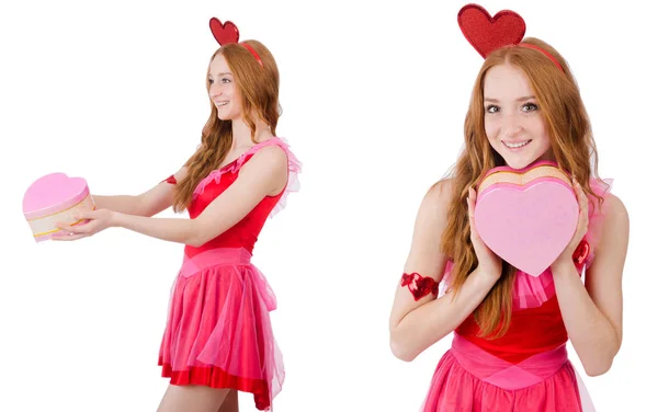 Hezká mladá model v Růžové mini šaty drží krabičky, samostatný — Stock fotografie