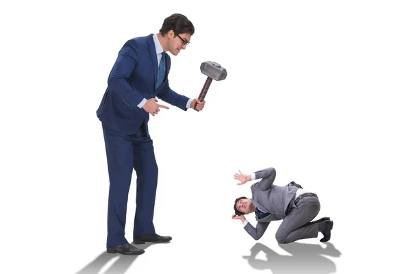 Bad boze baas bedreigen werknemer met hamer — Stockfoto