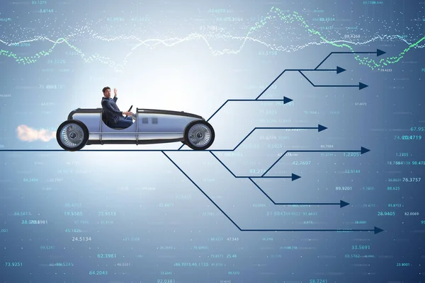 Empresário dirigindo carro esporte escolhendo diferentes caminhos de carreira — Fotografia de Stock