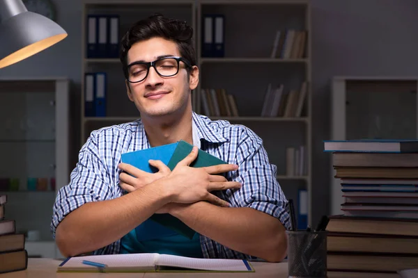 Student preparing for exams late night at home — Stock Photo, Image