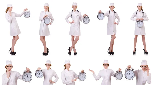 Atrakcyjna kobieta lekarz na białym tle — Zdjęcie stockowe