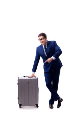 Beyaz arka planda bavulu olan genç bir işadamı.