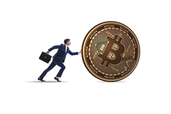 Empresário empurrando bitcoin em criptomoeda conceito blockchain — Fotografia de Stock