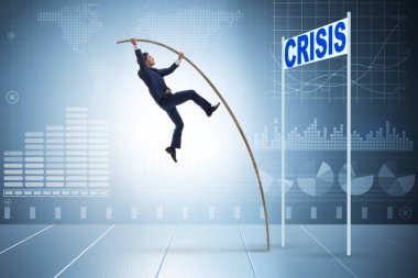 İş adamı, iş konseptinde krizle boğuşuyor