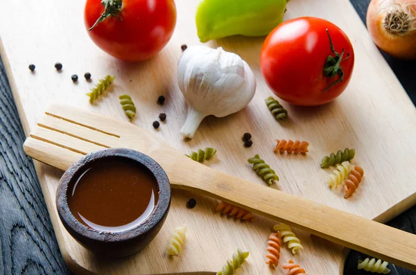 Ingredientes prontos para molho de massas italiano — Fotografia de Stock