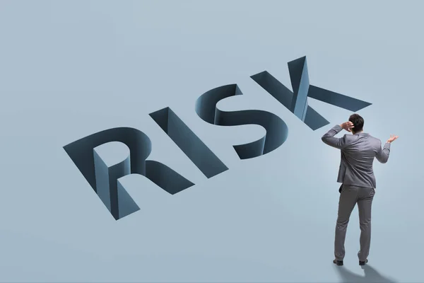 Empresário no conceito de negócio de risco financeiro — Fotografia de Stock