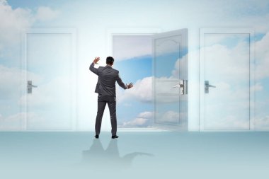 İş adamı pek çok iş fırsatıyla karşı karşıya