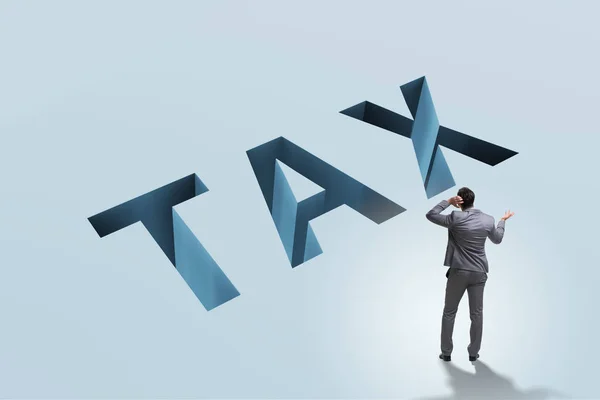Biznesmen w podatkowych, finansowych i biznesowych koncepcji — Zdjęcie stockowe