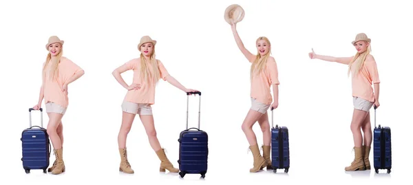 Jeune femme avec valise prête pour les vacances à la plage — Photo