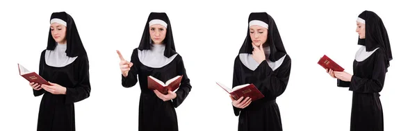 Junge Nonne mit Bibel isoliert auf weiß — Stockfoto