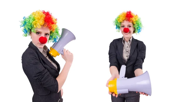 Podnikatelka klaun s reproduktorem izolované na bílém — Stock fotografie