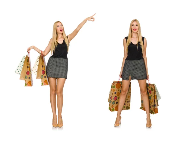 Blond model włosów trzymając plastikowe torby izolowane na biało — Zdjęcie stockowe