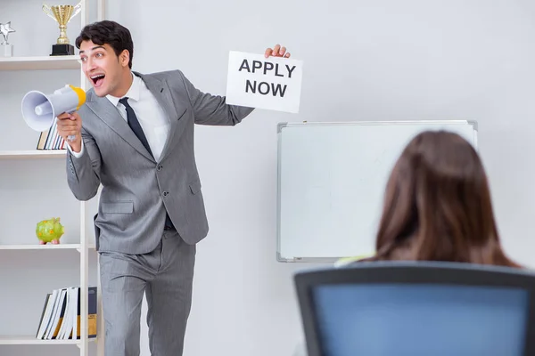 Geschäftsleute im Rekrutierungskonzept — Stockfoto