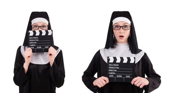 Nun med filmbräda isolerad på vitt — Stockfoto