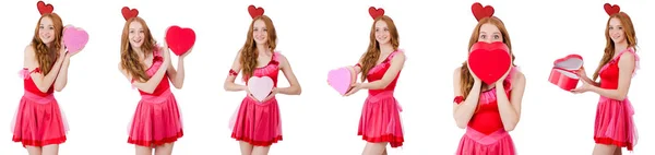 Ganska ung modell i mini rosa klänning holding presentbox som isolerade — Stockfoto