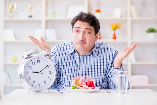 Concepto de servicio lento en el restaurante — Foto de Stock