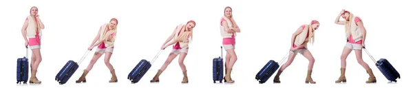 Ung kvinna med resväska redo för beach holiday — Stockfoto
