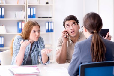 Yasaktaki yüksek faizli ipotek oranı genç aileyi hayal kırıklığına uğrattı