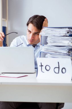 İşadamı yapılacaklar listesini teslim edemiyor