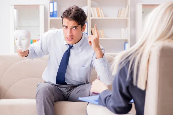 Jonge man bezoekt psychiater dokter voor overleg — Stockfoto