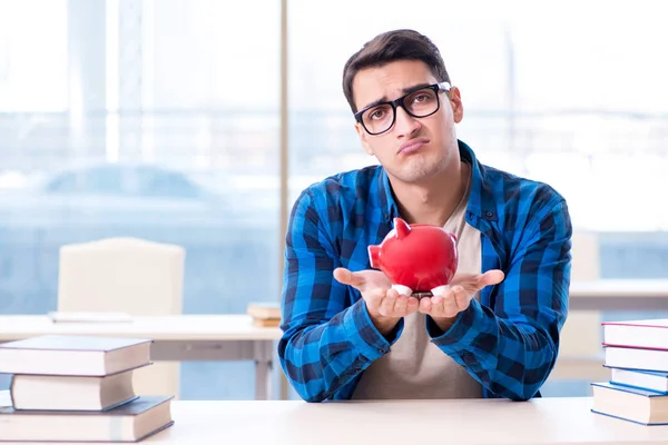 Konzept der teuren Lehrbücher und der Kosten der Ausbildung — Stockfoto