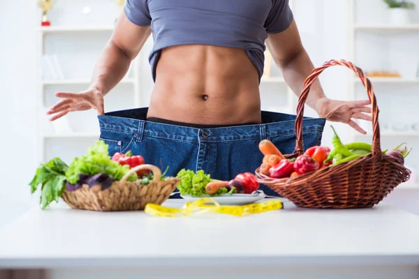 Young man in healthy eating and dieting concept — Stock Photo, Image