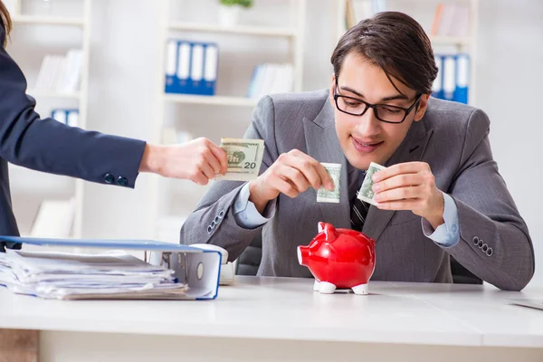 Geschäftsleuten wurde Bestechungsgeld für Gesetzesbruch angeboten — Stockfoto