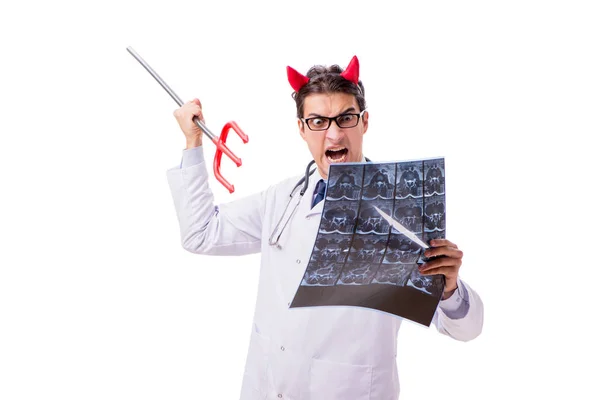 Duivelsdokter in grappig medisch concept geïsoleerd op witte achtergrond — Stockfoto