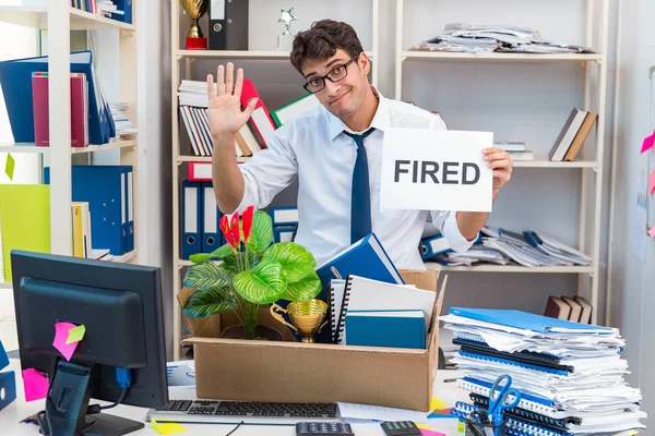 Employee being fired from work made redundant — Stock Photo, Image