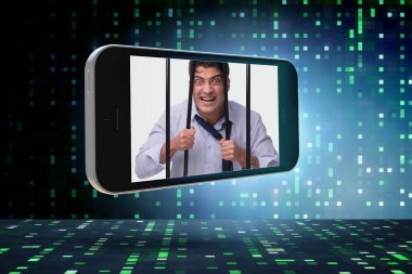 Cep telefonu ve sosyal medya bağımlılığı kavramı