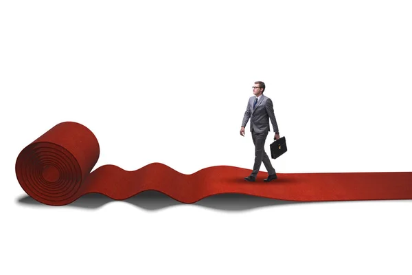 Бізнесмен ходить по червоному килиму — стокове фото