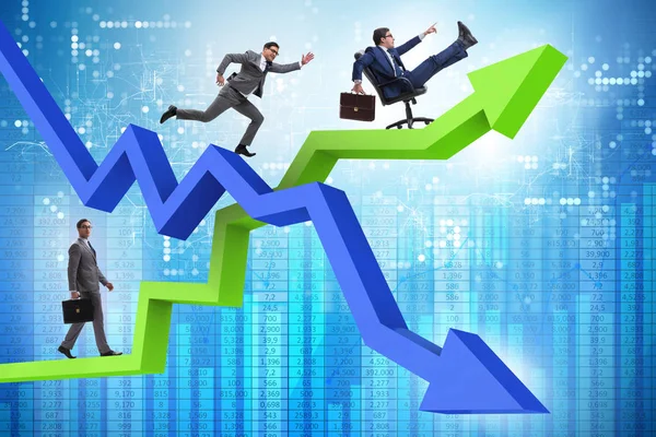 Growth and decline concept with businessmen — Stock Photo, Image