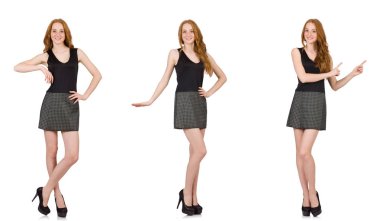 Beyaz izole gri elbiseli kızıl saçlı kız