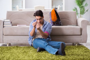 Genç öğrenci uyuşturucu bağımlılığından muzdarip