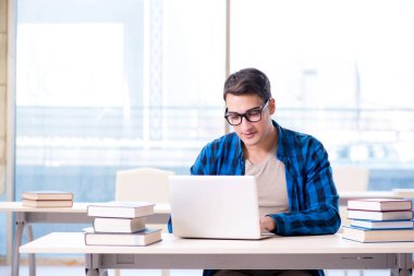 Telelkazan mesafesi öğrenme konsepti öğrenme öğrencisiName