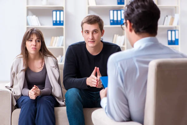 Family visiting psychologist for family problem