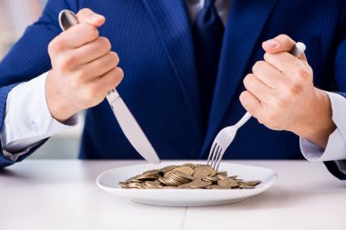 Ofiste altın sikke yiyen komik işadamı.