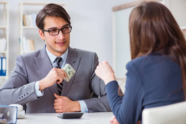 Bedrijven die smeergeld aangeboden krijgen voor het overtreden van de wet — Stockfoto