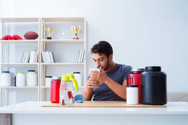 Sporcu daha iyi kaslar için yeni protein takviyeleri tadıyor