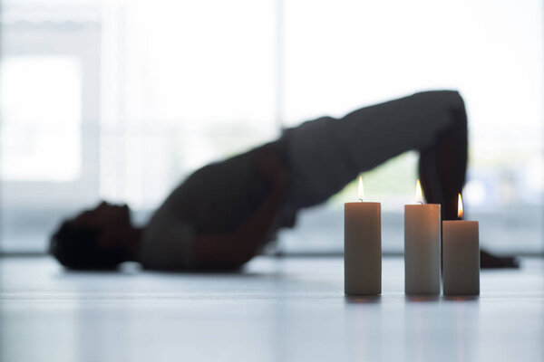 Молодой красивый мужчина в сфере санаторно-курортного лечения