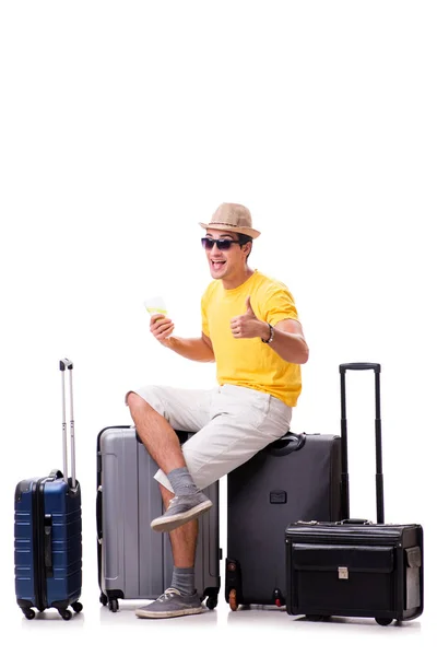 Glücklicher junger Mann geht isoliert auf Weiß in den Sommerurlaub — Stockfoto