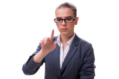 Genç işkadını beyaz üzerinde sanal düğmesine basarak