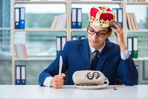 King businessman with money sack in office — Stock Photo, Image