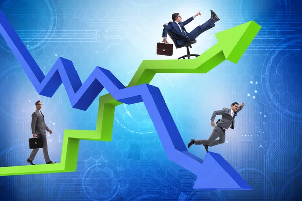 Groei en achteruitgang concept met zakenmensen — Stockfoto