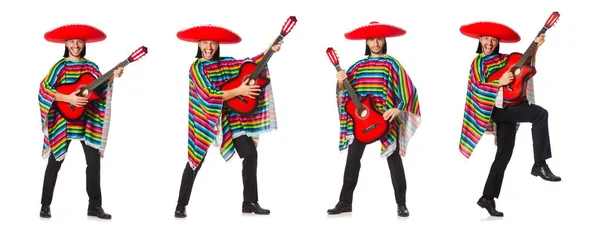 白で隔離ギターを保持している鮮やかなポンチョのメキシコ — ストック写真